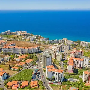 Apartment Ocean View And Garden In Exclusive Area, Funchal (Madeira)